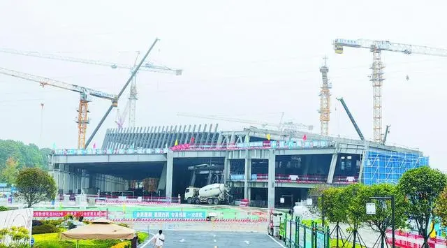 三星堆博物館新館項目建筑面積約5.44萬平方米，地上主體封頂