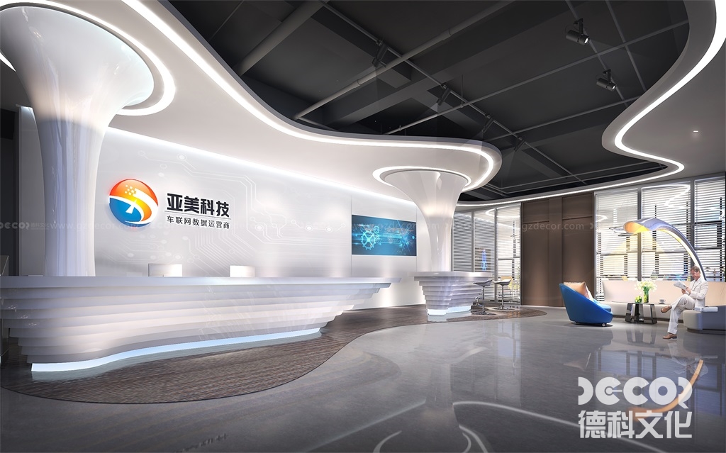 在汽車展廳設計中，如何設置服務臺以提供客戶咨詢？